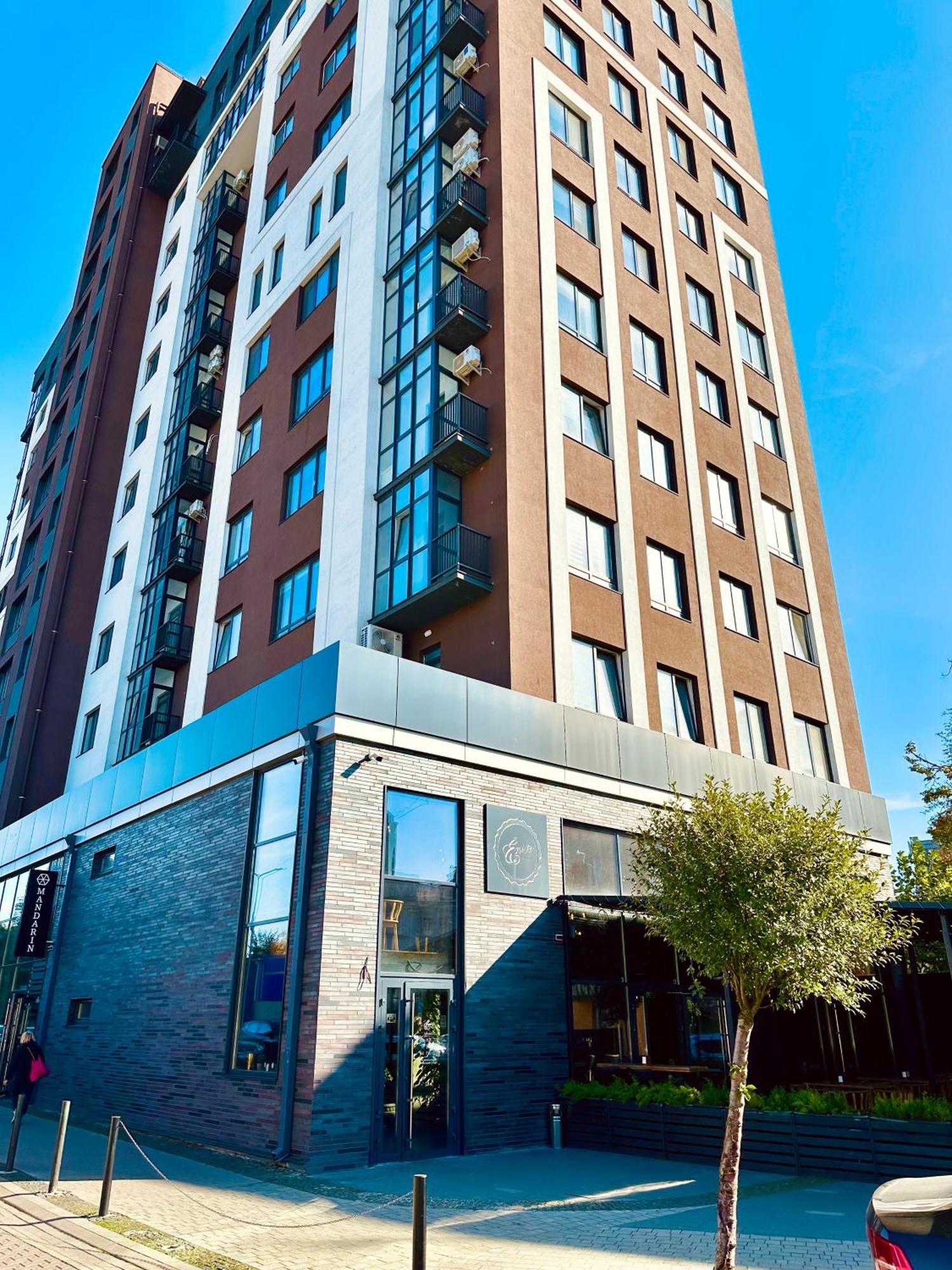 Modern Apartments With A Coffee Machine In The City Center, A View Of The City روفنو المظهر الخارجي الصورة