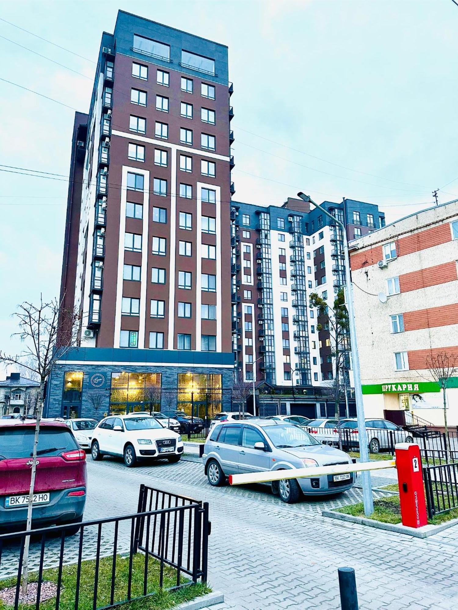 Modern Apartments With A Coffee Machine In The City Center, A View Of The City روفنو المظهر الخارجي الصورة